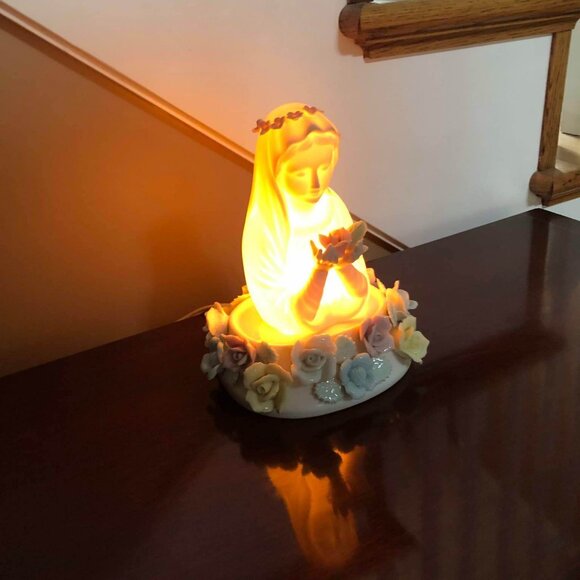 Mother Mary bisque night light - Picture 5 of 10